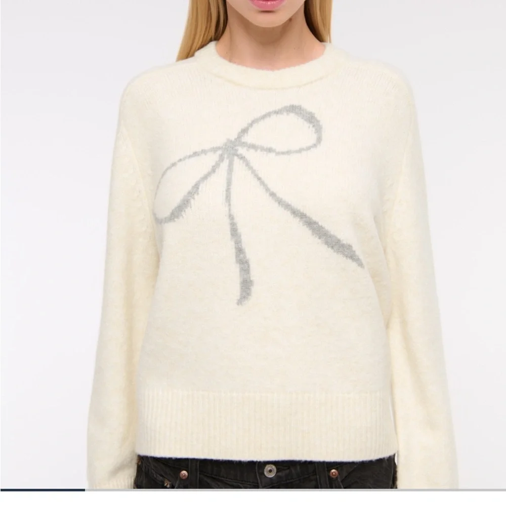 NWT A&F Madeline crew sweater size medium - Picture 1 of 3